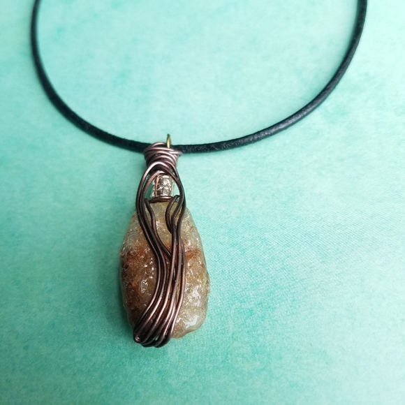 Women's Wire Wrapped Necklace Hand Crafted - Picture 4 of 6